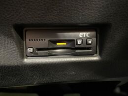 【ETC】高速道路の料金所をストレスなく通過！話題のスポットやサービスエリアに多い「スマートIC」利用時は必須のアイテムです。当店でセットアップを実施、ご納車当日からすぐにご利用いただけます！