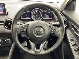 ◆【ステアリング】軽い力で扱いやすいハンドルです。目立つ傷やスレなどなく綺麗な状態です！除菌プランいれていただくとさらに快適に！清潔なお車はお子様にも安心ですね！