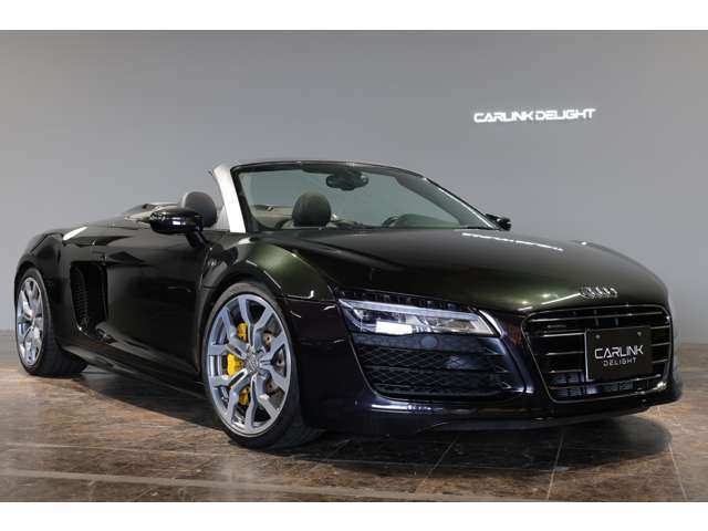 2016　Audi　R8Spyder　5.2FSIクワトロ　7速Sトロニックトランスミッション　パンサーブラッククリスタルエフェクト　カーボンデコラティブパネル　マグネティックライド