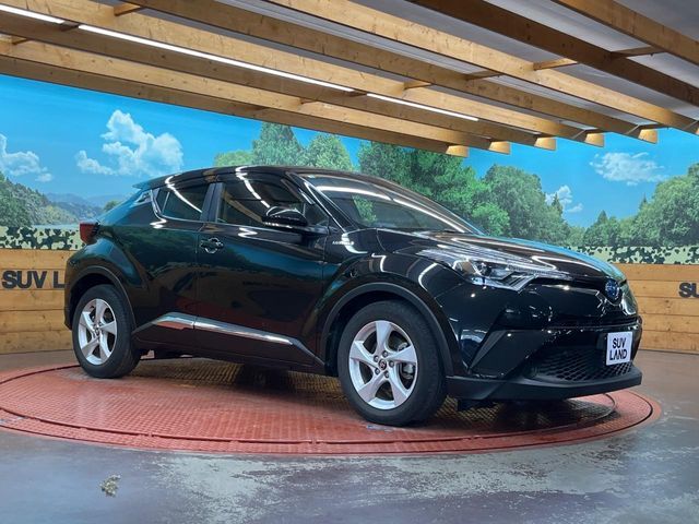 大好評のボディコーティング「弾スプラッシュコート」もご納車までに施工可能。通常のガラスコートと異なる、耐久年数6年の無機質ガラスコーティングが、ボディをキレイな状態に保ってくれます。