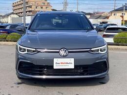 精悍なマスクのGOLF8