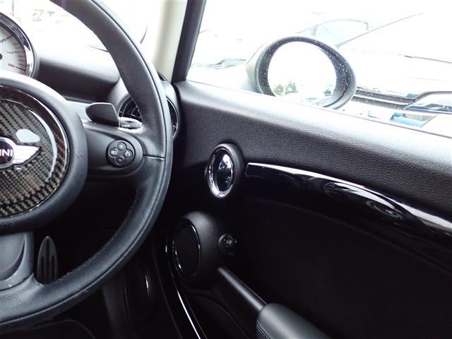 商談ルームにはキッズルームも完備しています☆お子様連れでもゆっくりとお車をお選びいただけます！
