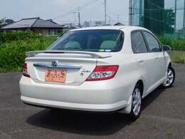 車検整備付きでの販売も可能でございます。弊社提携の認証工場にて整備を実施します。