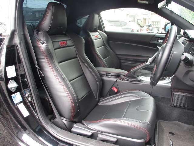 ルームクリーニング済みの車内はとてもキレイです☆ご納車前に再度ルームクリーニングを施工いたします☆