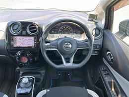 【インパネ全体】全方位で視界が広く、高い目線で運転もしやすいです！