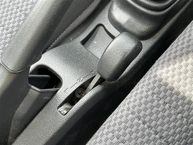 気になる車はすぐにお問い合わせください！画面右側の0066から始まる無料ダイヤルからお問い合わせ下さい！専門スタッフがお車のご質問にお答えいたします！
