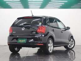 ハーフレザーシート　シートヒーター　純正ナビ　フルセグ　Bluetooth　Bカメラ　ETC　LEDヘッドライト　オートライト　純正アルミホイール　アダプティブクルコン　衝突被害軽減ブレーキ　パドルシフト