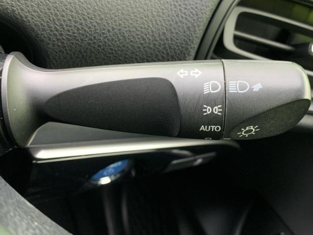 WECARSの展示場では実際に見て、触ってお車をお選びいただけます！知識の豊富な営業スタッフが様々なカーライフをご提案いたします！