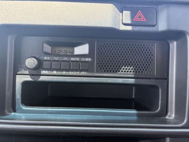 【ラジオ】FM/AM切替ラジオで運転中は交通状況をチェック！！