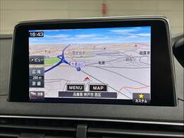 メーカーオプション、純正ナビ搭載。APPカープレイ使用可能。