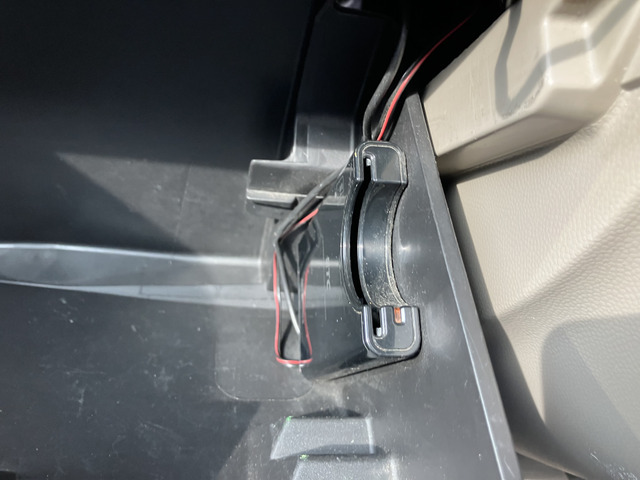 (タクシー)金剛駅・西口からタクシーで2～3メーター(徒歩)金剛駅・西口からバスに乗り、亀の甲バス停(2停留所目)or岩室バス停(4停留所目)