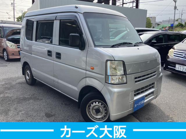 気になる方には、各キズ1箇所につき30000円で綺麗に板金塗装をしてからのお渡しも可能です。ルーフ・サイドステップは1箇所50000円になります。