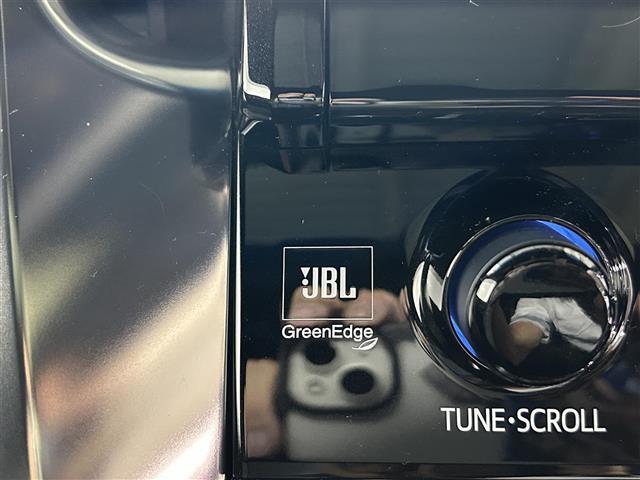【JBL（プレミアムサウンド）】トヨタでお出かけの際には、ぜひ素敵な音楽体験を！ありふれた一日にも特別な体験を！ドライブの時間を上質な音楽でお楽しみいただけるサウンドシステムが搭載されています♪