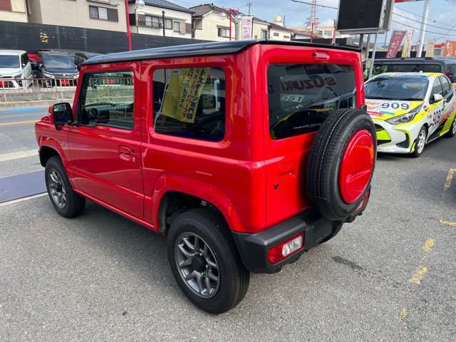 新車黒からフェラーリレッドブラックツートンNEWペイント登録済み未使用車お早めにお好きなパーツメーカでリフトUP＆ボディカスタムお得に可能です是非ご相談ください