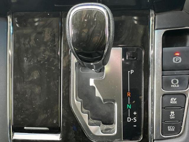 お車に合わせて無料保証以外にも、保証範囲、期間、距離を拡充させた有料保証もご用意しております！中古車の購入が初めてで不安・・・というお客様もご安心ください！