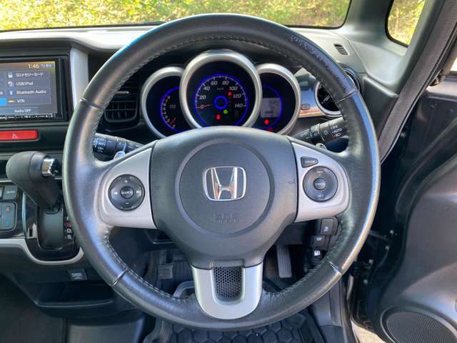 写真は装備品だけでなく、傷の写真など車の状態がわかるように心がけております。追加で見たいところがある場合は気軽にお問い合わせください♪