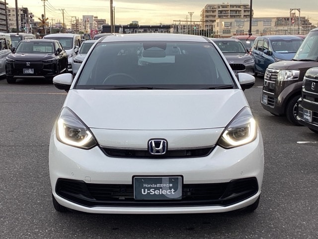 ☆ホンダセンシング、ホンダコネクトナビ＆Rカメラ、ドラレコ、サイドエアバック、ETC、フルオートエアコンetc，装備充実、元デモカーのフィットです☆