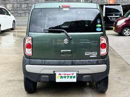 外装は、入庫の時点で隅々まで一度仕上てあります。お車を永く綺麗にお乗り頂く為に、ガラスの膜でラッピングをする様な特殊ガラス系ボディコーティングも取り扱いが御座いますので、お気軽にお声かけください。