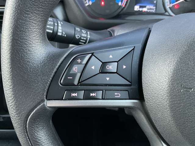 運転席周りです。視界が良いので、運転しやすいです。