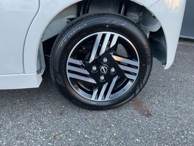 タイヤサイズ155/65R14＆アルミロードホイール