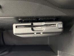 【ETC】高速道路の料金所をストレスなく通過！話題のスポットやサービスエリアに多い「スマートIC」利用時は必須のアイテムです。当店でセットアップを実施、ご納車当日からすぐにご利用いただけます！