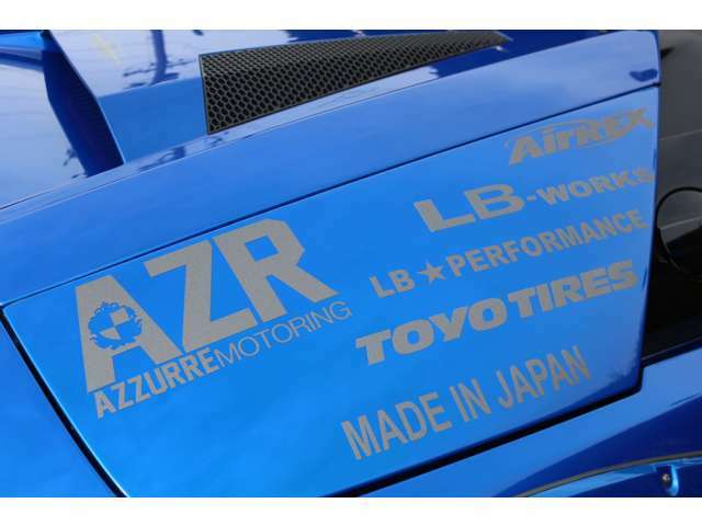 ボディ全体に弊社AZRをはじめ、LBWなど多くのステッカーが貼られており、とても特別感のある仕上がりになっています。