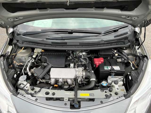 ご納車前のボディガラスコーティングも専門の業者が常駐しておりクオリティの高いコーティングを低価格にてご提供しております♪