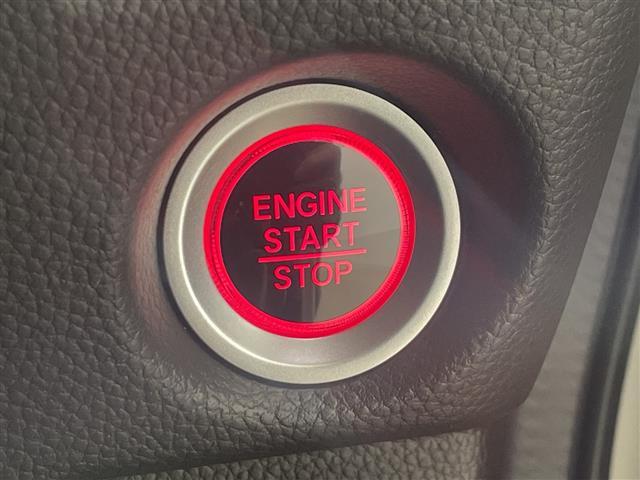 【運転席操作部】『運転席周辺の装備』の画像になります。快適なドライブを楽しむための機能が装備されています！運転席から触れるので使いやすいです！