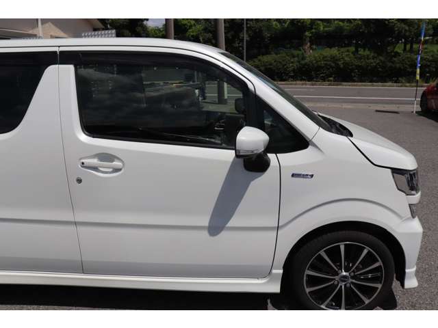 全車展示前に自社【運輸支局認証工場】にて法定点検・納車前点検・試運転・機関機能チェックを行った上で展示しておりますので、ご安心下さい！