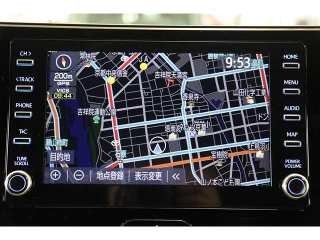 スマホやiPhoneと連携し、対応アプリをディスプレイに表示させて使うディスプレイオーディオ。使い慣れた従来のトヨタ車載ナビが利用できるTCナビキットを装着。高画質なフルセグTV対応です。