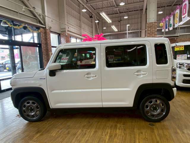 キーパーも取り扱っておりますのでご納車までに施工可能です。コーティングがボディを綺麗な状態で保ってくれます！