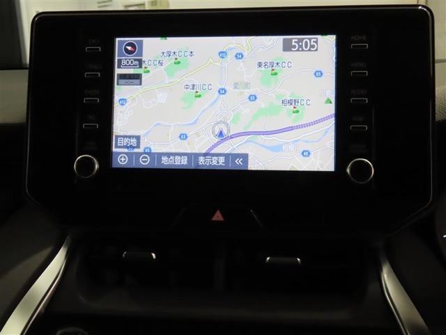 トヨタ純正ナビ装備！地図描写は文字も道もクリアで見やすく、滑らかに表示します。これさえあればもう道に迷わないですみますね♪