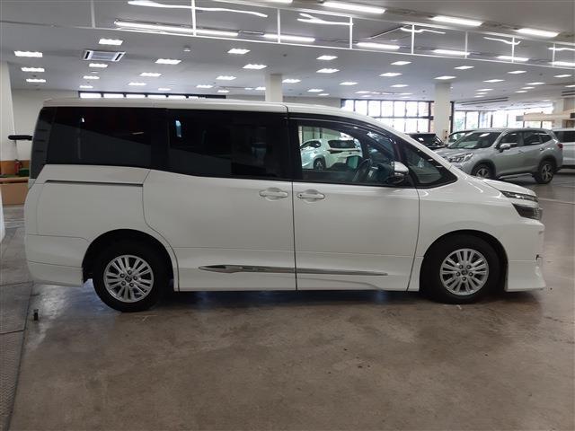 ■　外装右側　■　磨き職人の手によってボディーの薄傷や洗車傷などもキレイに！持続効果3年を実証済みのガラス系コーティング！ハイパーコートPRO！！ 光り輝く車に乗りたいお客様におすすめのオプションです。