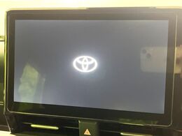 【10.5インチ　ディスプレイオーディオ】大画面のディスプレイはAppleCarPlayやAndroidAutoが利用可能。大きな画面でスマホナビアプリ等が利用いただけます♪