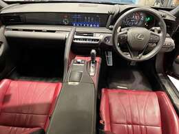 禁煙車　メーカーナビ　ガラスルーフ　バックカメラ　　ドラレコ　ETC2.0　レクサスセーフティセンス　レーンキープアシスト　BSM　コーナーセンサー　パドルシフト　レーダークルーズコントロール