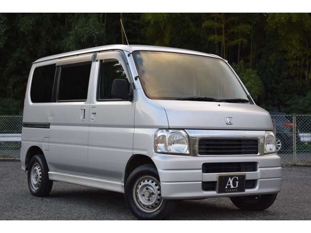 特に目立った傷・汚れなどなく綺麗な状態を保っております。　気になる箇所などございましたらメールで写真をお送りしますのでお気軽にお問い合わせ下さい。