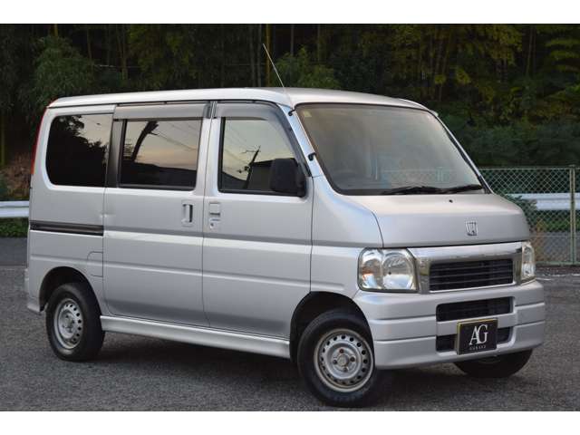 特に目立った傷・汚れなどなく綺麗な状態を保っております。　気になる箇所などございましたらメールで写真をお送りしますのでお気軽にお問い合わせ下さい。