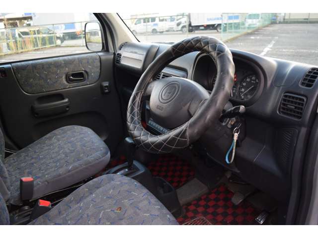 【末永いお付き合い】当社は『売って終わり』ではございません。販売はお客様とのお付き合いのスタートだと考えます。販売後も定期メンテナンス・車検・修理、何でもご相談下さい。