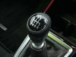 【フロア6速MT】走りの6速MT！！スポーティーな走行をお楽しみいただけます♪
