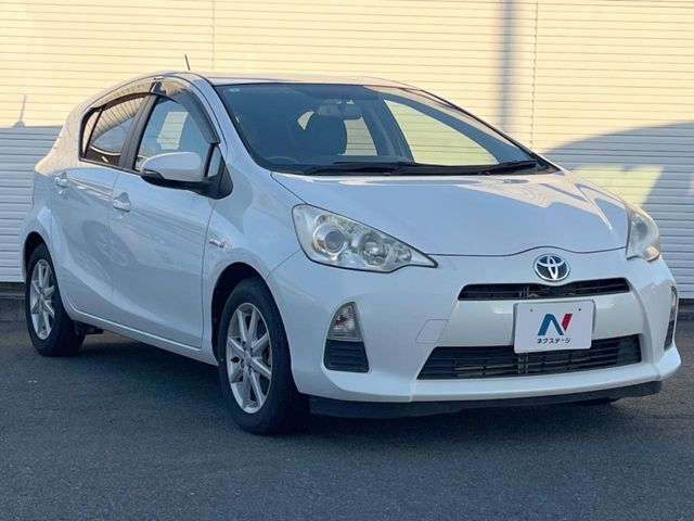 高透明度のガラス皮膜で撥水はもちろん、上質なツヤ・光沢を実現。紫外線や酸性雨から大切な愛車を保護し、色あせ・劣化を防止。「弾スプラッシュコート」、「弾プリミッサコート」からお選びいただけます。