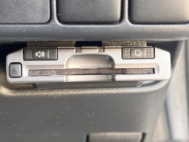 【ETC】高速道路の料金所をストレスなく通過！話題のスポットやサービスエリアに多い「スマートIC」利用時は必須のアイテムです。当店でセットアップを実施、ご納車当日からすぐにご利用いただけます！