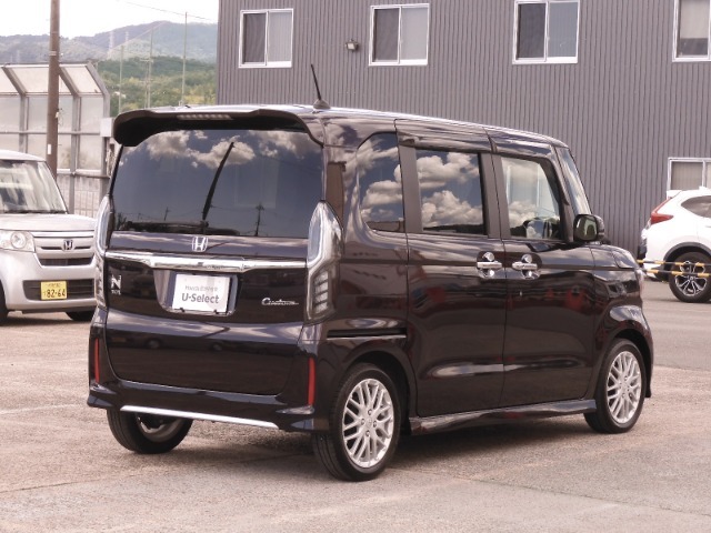 お立ち寄りいただく際は、事前にご連絡をお願いします。お目当てのお車が商談中や売約となることもございます。ご確認いただいてから、お立ち寄りください。