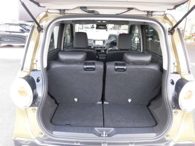 使いやすいラゲッジルーム！シートをたためば広大なスペースにも！！