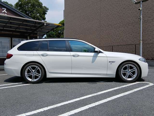 車両販売以外にも整備や車検、鈑金、ドラレコやAftermarketナビ取り付け、ガラスコーティング施工なども専門店ならではの安心価格にて対応可能です。