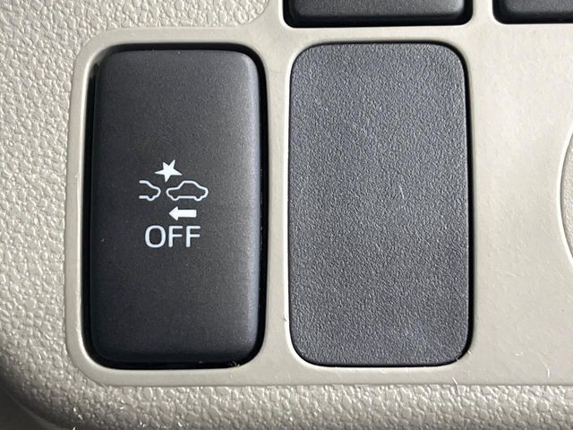 【スマートアシスト】走行中に前方の車両等を認識し、衝突しそうな時は警報とブレーキで衝突回避と被害軽減をアシスト。より安全にドライブをお楽しみいただけます。