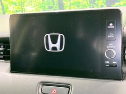 【9インチ　ホンダコネクトディスプレイ】視認性の高い大画面ディスプレイでナビの使用や、お持ちのスマートフォンと連携したbluetoothでの音楽再生が可能です♪