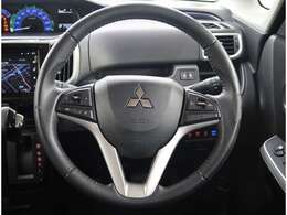 本革巻ステアリングホイール