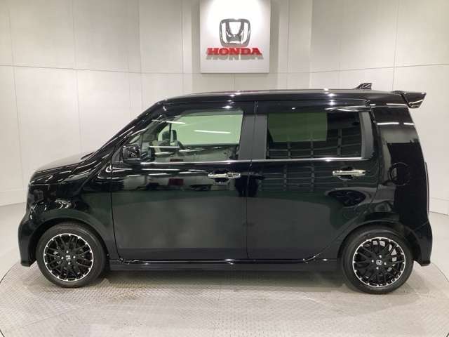 購入後も自社指定整備工場完備でお客様の愛車をしっかりサポート致します！御納車時には安全かつ安心してお乗り頂けるようホンダ専門知識を持つ整備スタッフが点検・整備・装備も説明をしてお渡ししております。