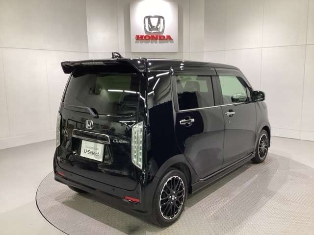 【Honda認定中古車 U-Select】　は3つの安心をお約束します。　1　Hondaのプロが整備した安心。 2　第三者機関がチェックした安心。　3　購入後もHondaが保証する安心。