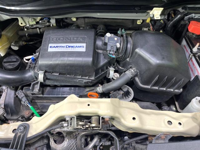 親切・丁寧な専門メカニックスタッフが応対！・車検・点検整備・事故等の修理などアフターサービスも安心。お車のカスタマイズもネクステージのサービススタッフまでご相談ください！